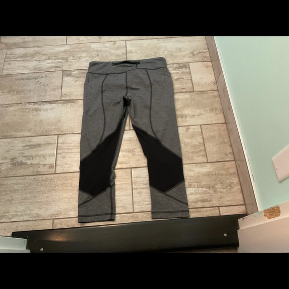 Lululemon pace rival crops size 10 euc